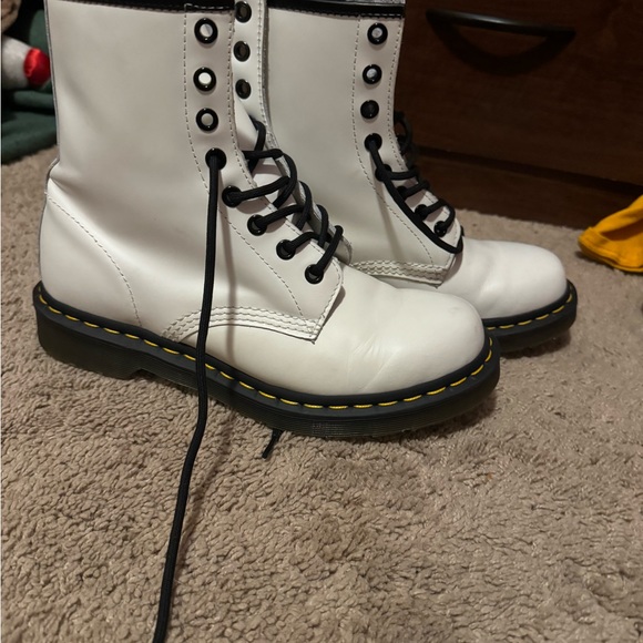 Dr. Martens boots - Picture 2 of 2